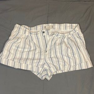 Small Iris white and blue striped shorts.